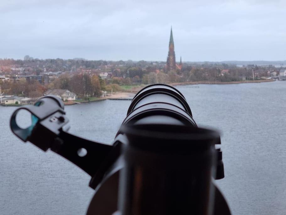 Traumblick! Mitten Im Wasser, Den Wolken Ganz Nah! Schleswig Kültér fotó